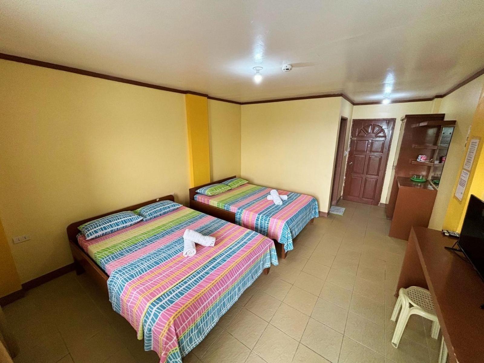 White Beach Hotel Puerto Galera Powered By Cocotel Ngoại thất bức ảnh
